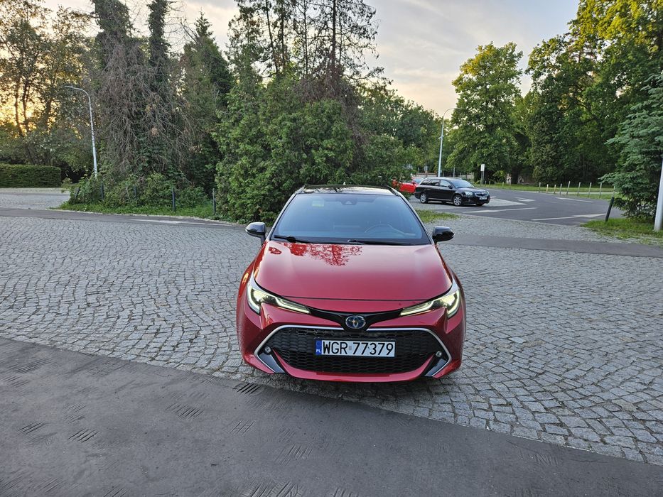 Do wynajecia Toyota Corolla 2.0 hybrid