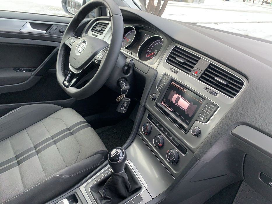Продам Volkswagen  Golf 7 1.6 Дизель