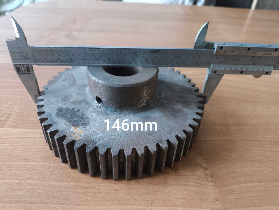 Koło zębate na oś 32mm średnica 146mm bytom