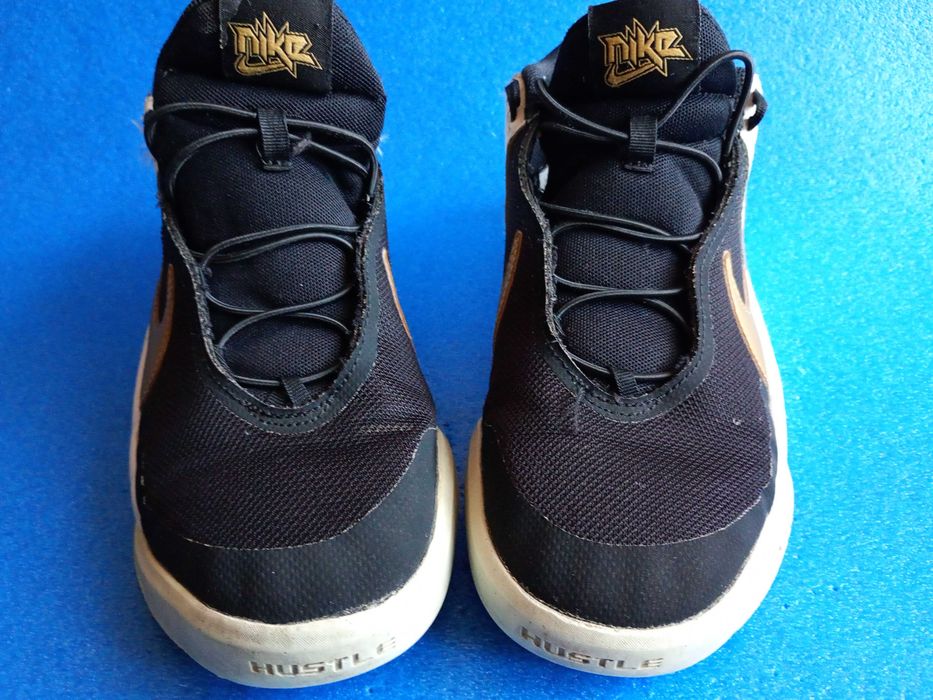 Buty chłopięce Nike Hustle 39