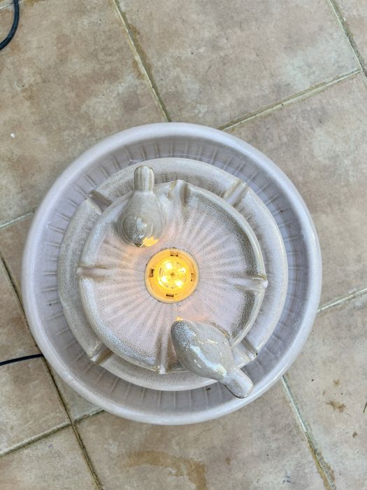 Fonte de Jardim/Interior em Cerâmica com Luz LED