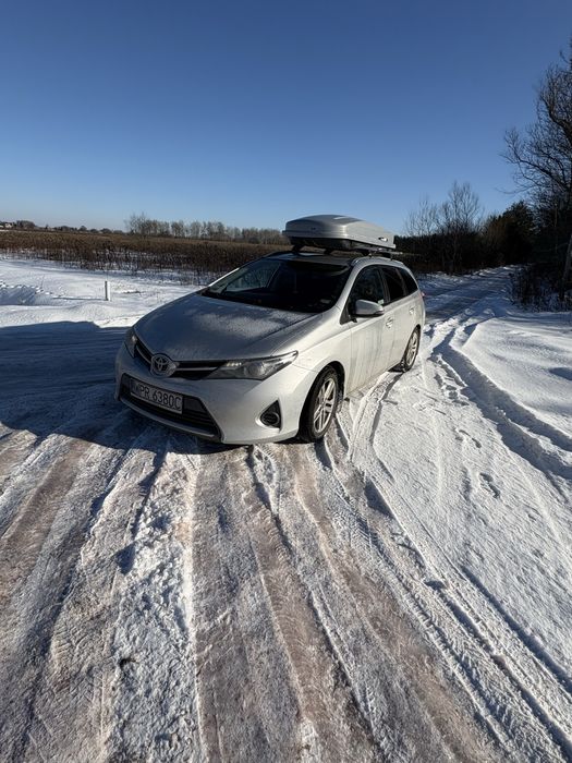 Sprzedam toyota auris 1.4 D4D 90km