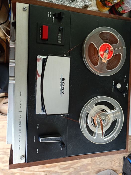 Sprzedam stary magnetofon szpulowy sony
