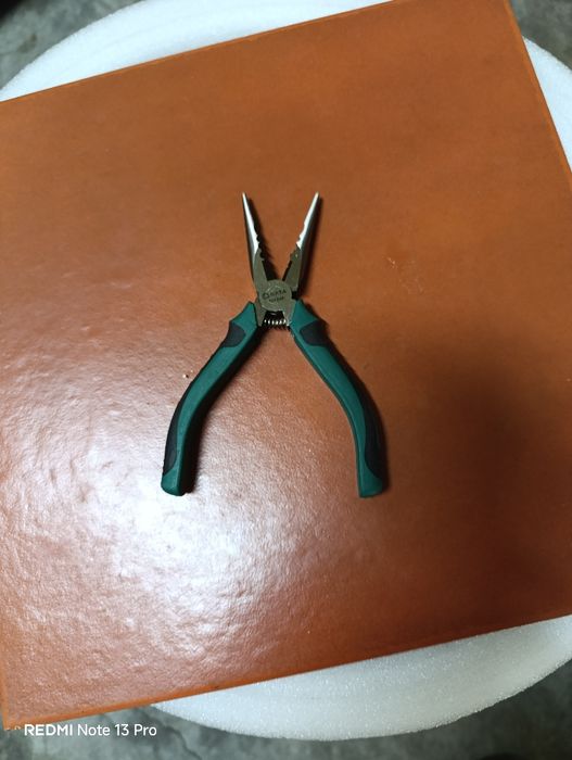 Alicate pontas chatas