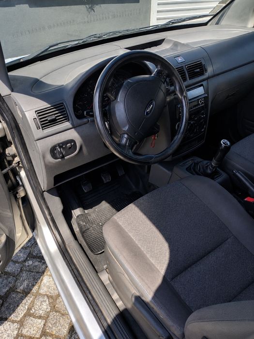 Ford Transit Connect Curta 1.8 TDCi – Março de 2006