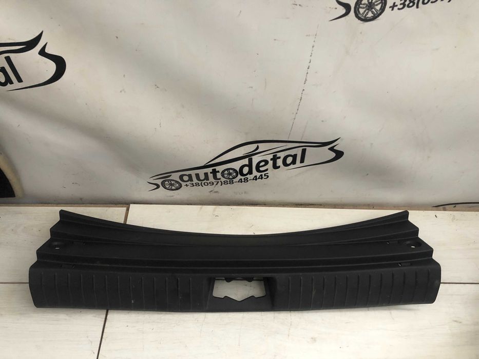 Накладка панелі багажника Hyundai Kona пластик кона 85770J9000