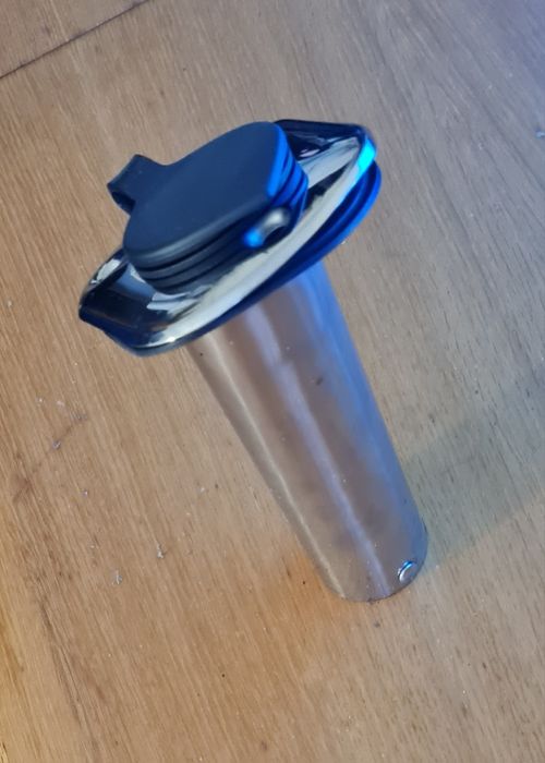 Suporte para canas de pesca para barcos