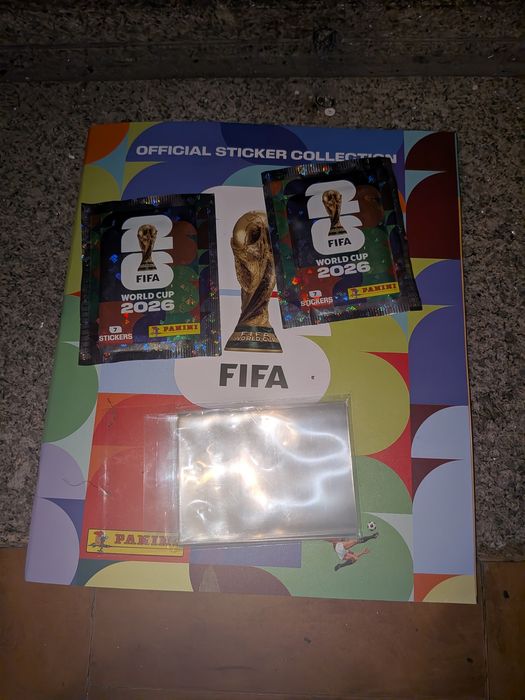 Caderneta do mundial + 2 saquetas + 10 sleeves protetoras para cromos