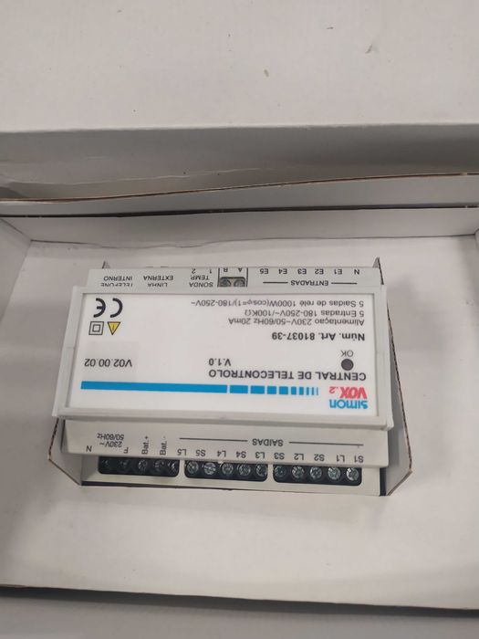 Central de Telecontrolo Simon 81025   -    38