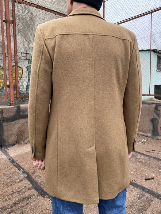 Чоловіче стильне пальто