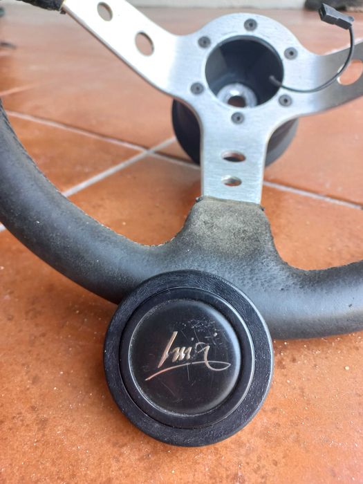 Volante e cubo luisi