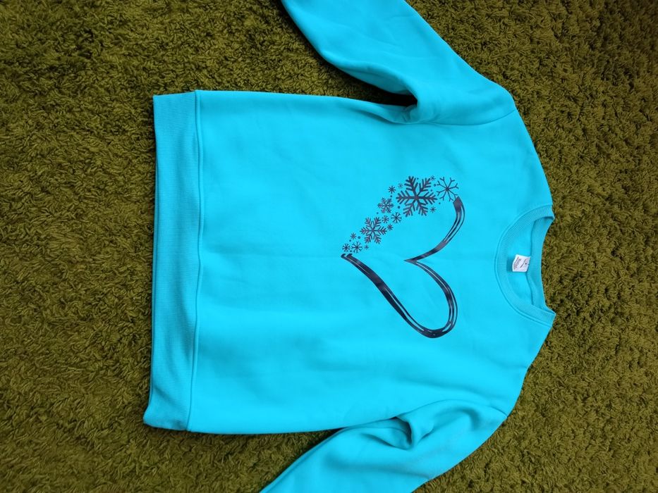 Продам худі нова  на розмір с можна і на м