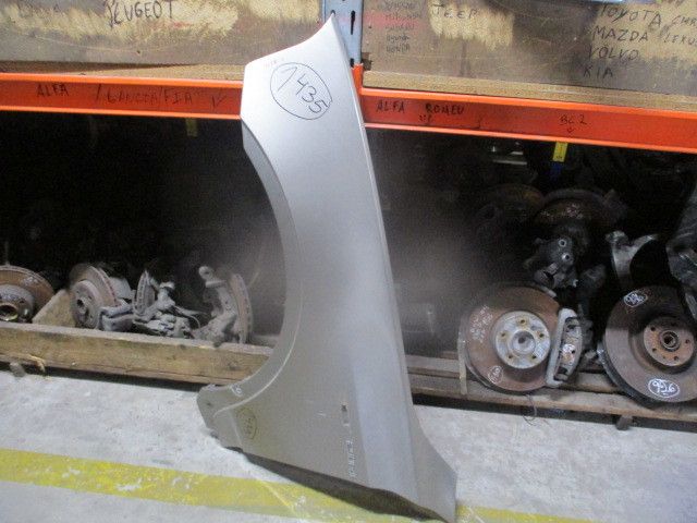 Guarda-lamas esquerdo BMW X3 (E83)