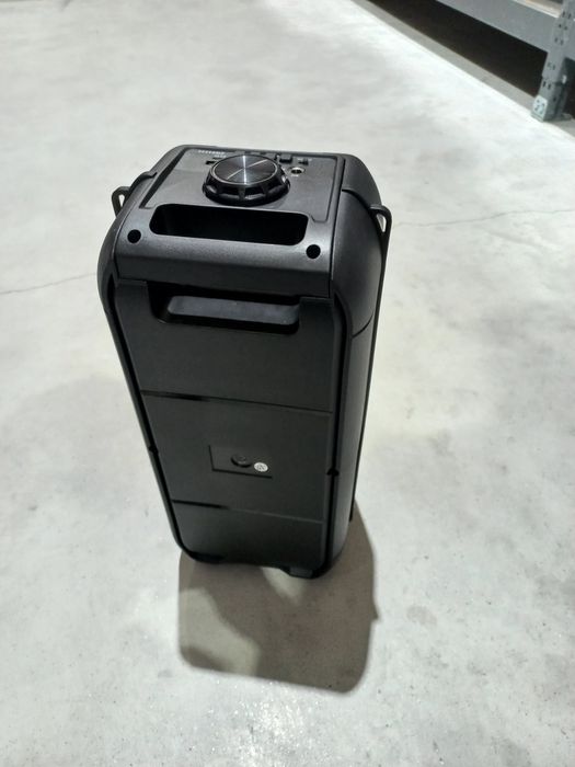 Large Bluetooth Speaker – Brand New in Box64284518096770124