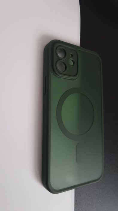 Magnetyczne etui do iPhone 12 (6.1") – zielone