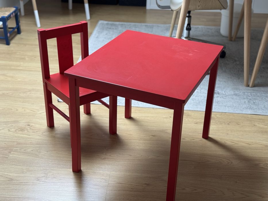 Secretaria e cadeira