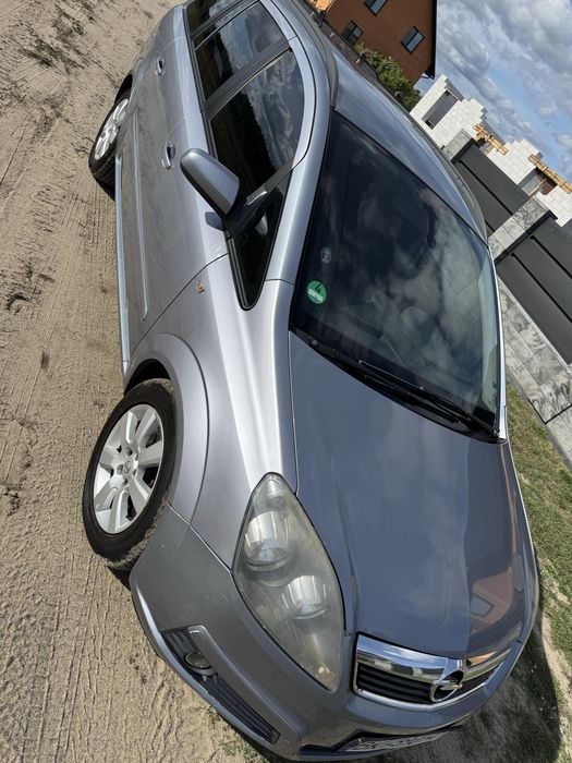 Продам Opel Zafira