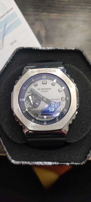 Наручные часы Casio G-Shock GM-2100-1AER