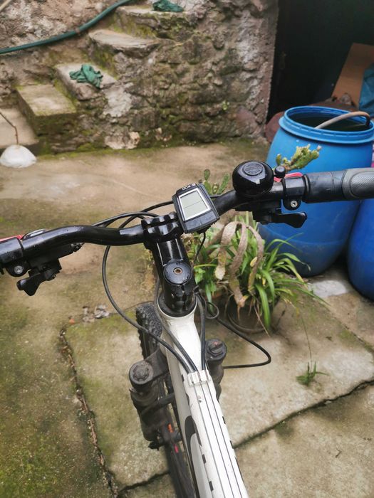 Bicicleta de estrada com mudanças