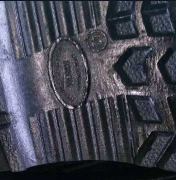 Продаются новые зимние берцы 42 р.