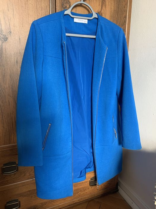 Niebieski płaszcz Reserved