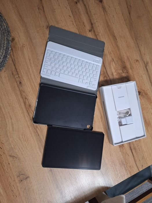 Samsung Galaxy Tab S6 lite + klawiatura + etui