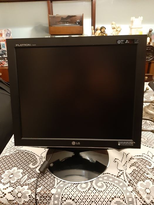 Monitor LG Flatron L1760TR430452270296606726