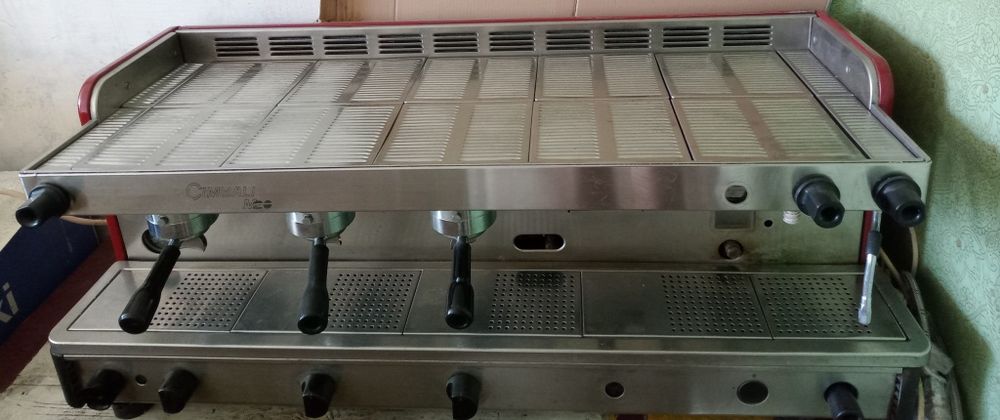 Продам кофемашину La Cimbali M20
