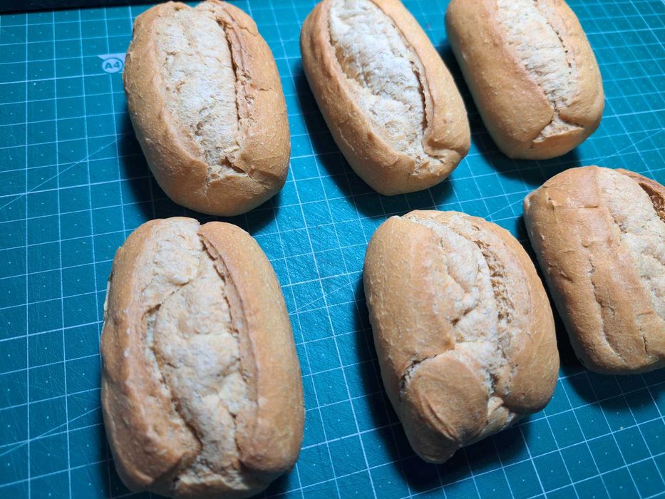 6 pães "petrificados" para decoração ou outra aplicação de bricolage