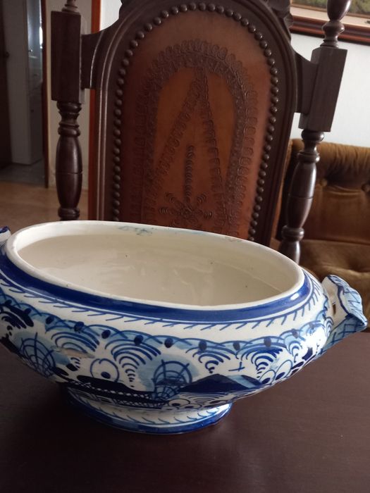 Conjunto Travessa e Terrina de faiança Miragaia  sec: XIX