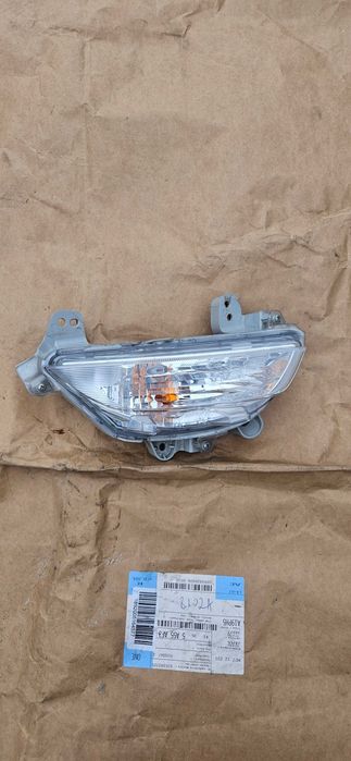 Mazda 3 III przedni lewy halogen kierunkowskaz 2013-
