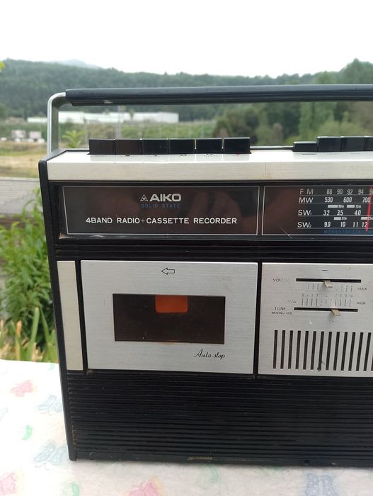 Rádio portátil, Aiko