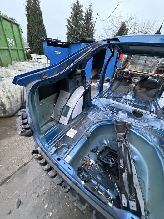 Pas tylny Skoda Rapid Liftback Pas tył dupa ćwiartka