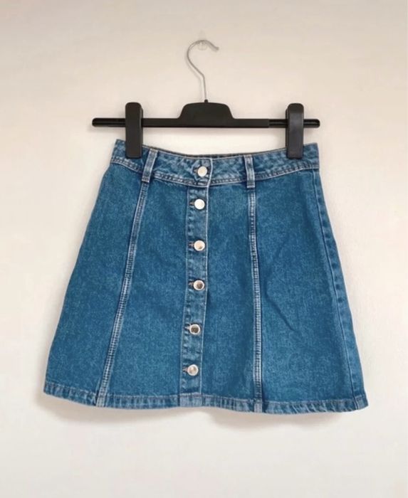 Jeansowa spódnica mini z guzikami