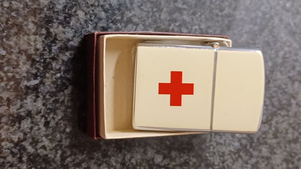 Isqueiro Penguin 1967 - Cruz Vermelha