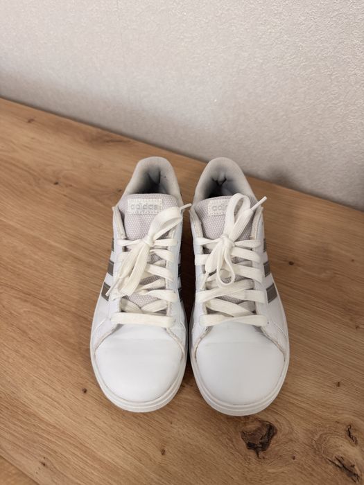 Жіночі/дитячі кросівки Adidas GRAND COURT LIFESTYLE TENNIS LACE-UP