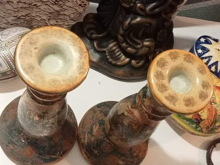 Belo par de castiçais Satsuma