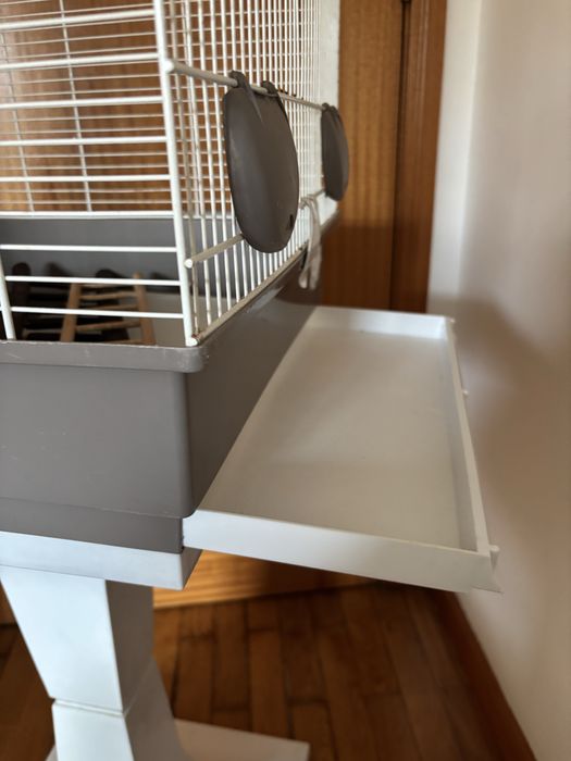 Gaiola de pássaro com pé de suporte + acessorios