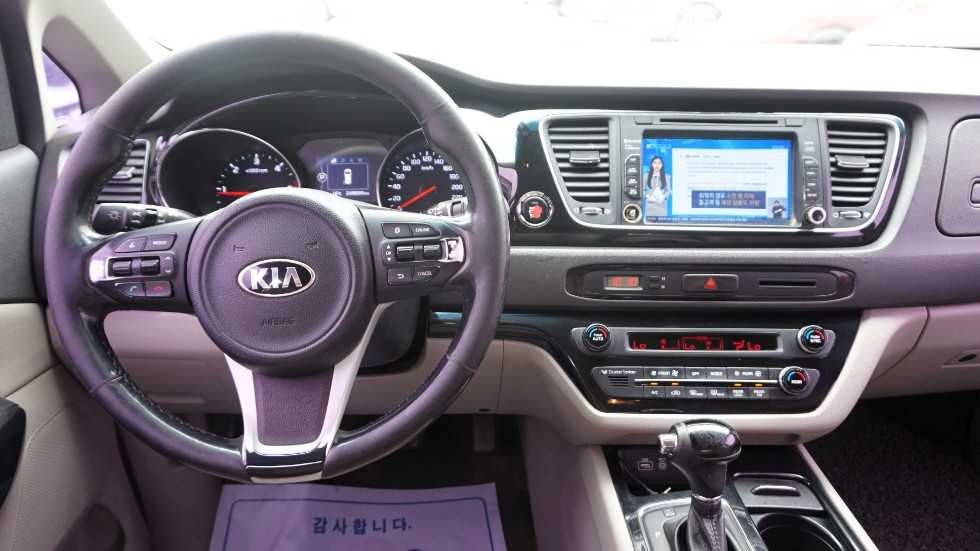 KIA CARNIVAL 3Gen 9місць Prestige Повернення ПДВ