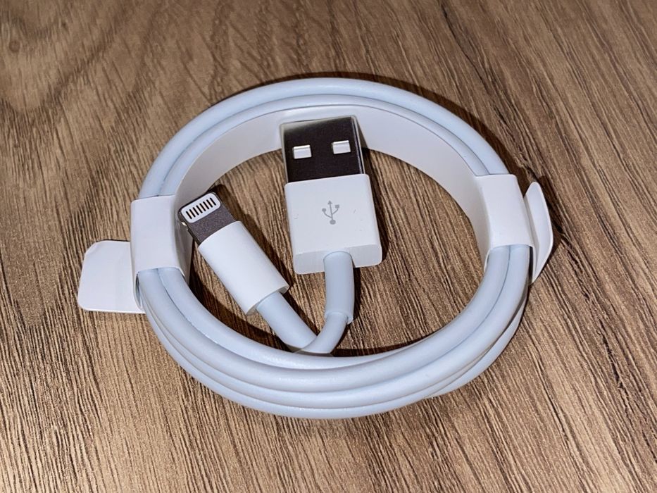 Przewód Ligtning na USB 1m !!! Nowy/Oryginał Apple !!! Polecam !!!