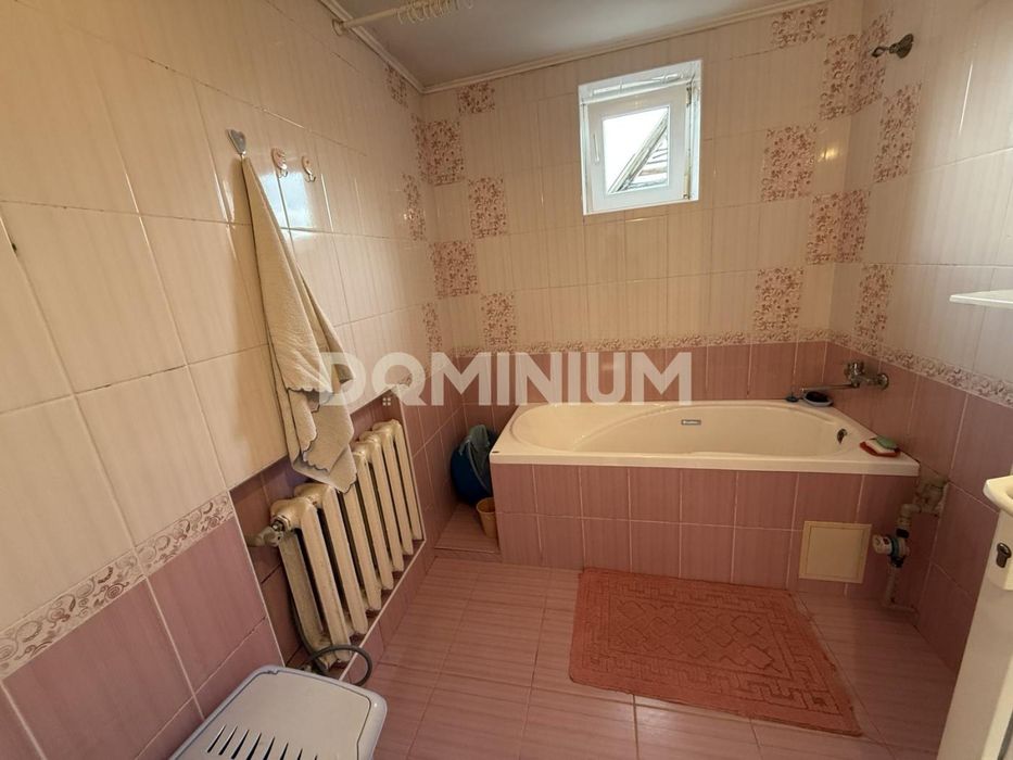 Продаж будинку в центрі Виноградова