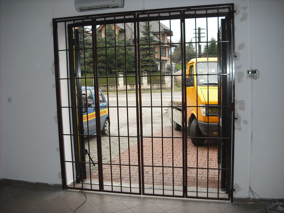 Kraty antywłamaniowe drzwiowe i okienne