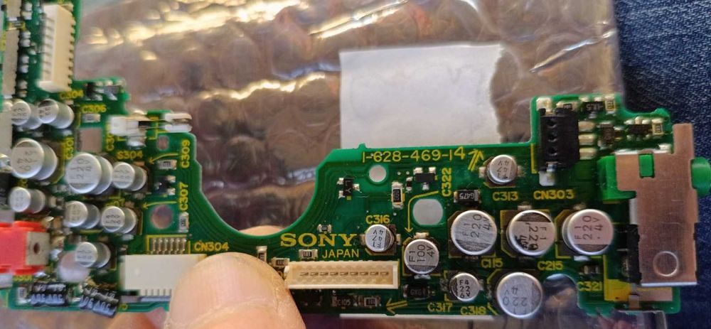 Кассетный плеер SONY WM-AF67