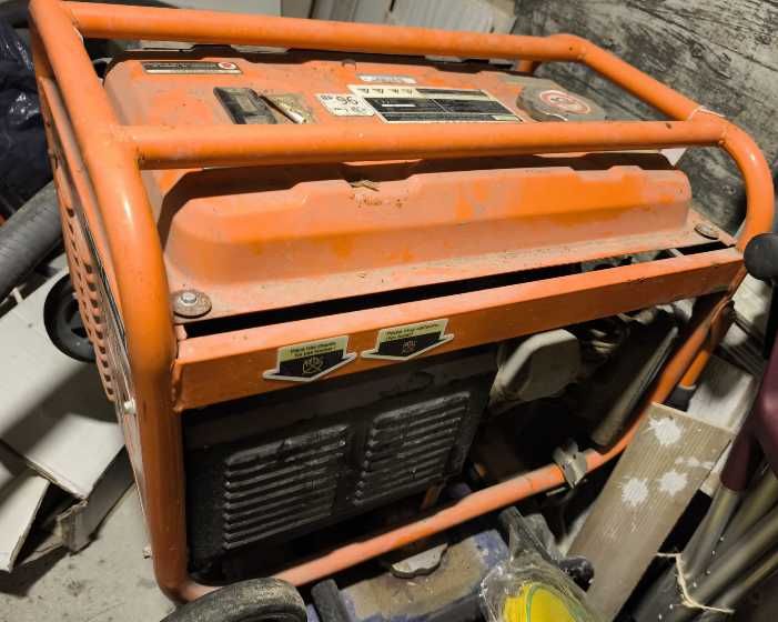 2 Geradores a Gasolina FG3000-A e Rutool RG-2000 | 200€