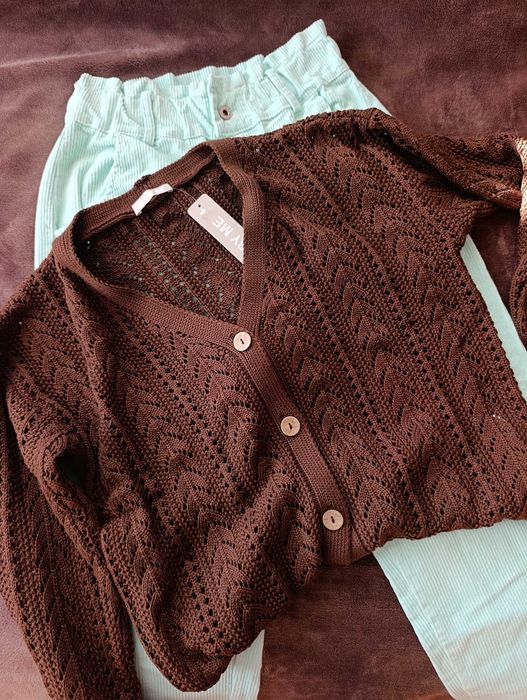 Sweter damski firmy By Me, ażurowy brązowy, r. S