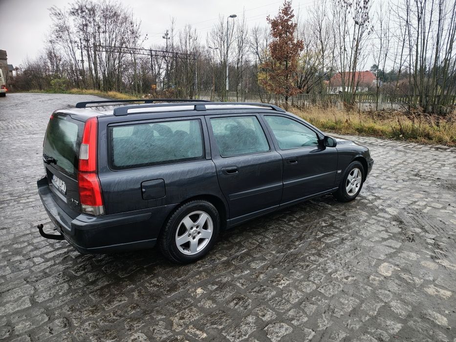 Sprzedam Volvo V70 z gazem 2.4 140