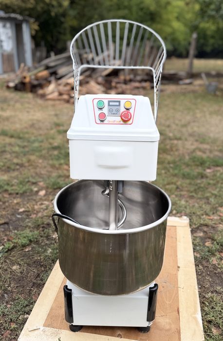 Професійний тістоміс двошвидкісний GoodFood SM30T2V380