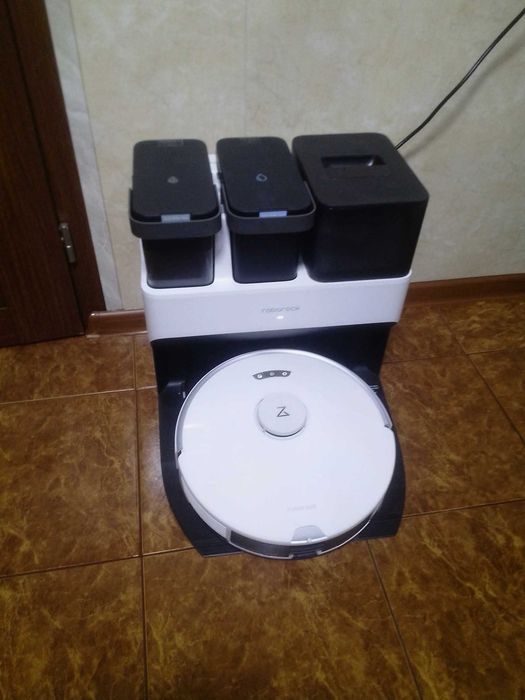 Roborock s7 pro ultra powystawowy
 robot brrobota do