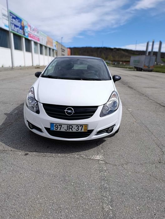 Opel corsa black edition