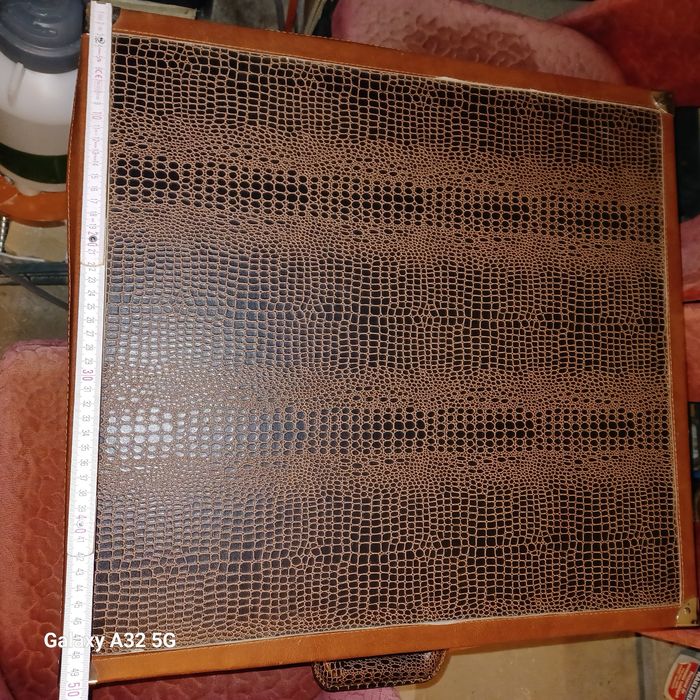 Stara walizka kufer projekt